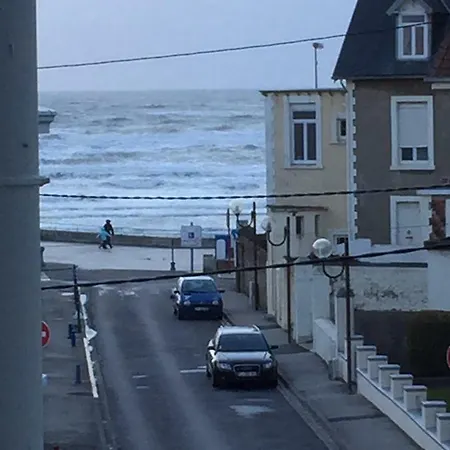 Les Embruns Proche Plage Apartment *